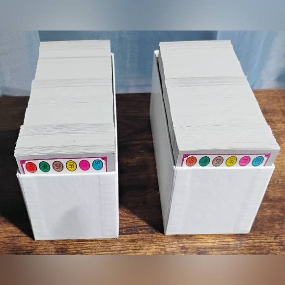 Trivial Pursuit Silver Screen Edition Card Game - Picture 7 of 8